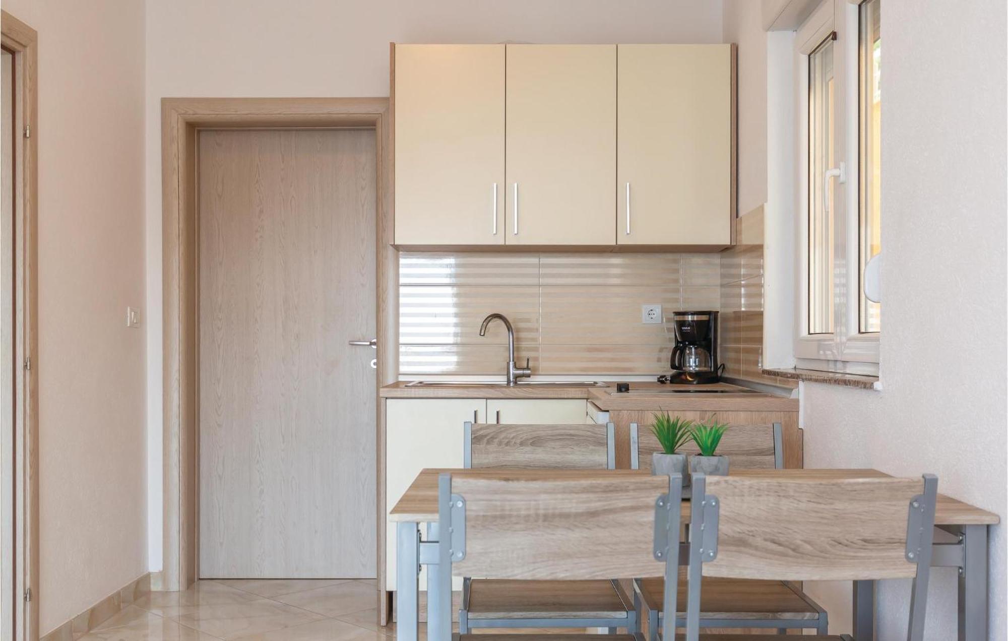 Nice Apartment In Krvavica With House Sea View Exterior foto