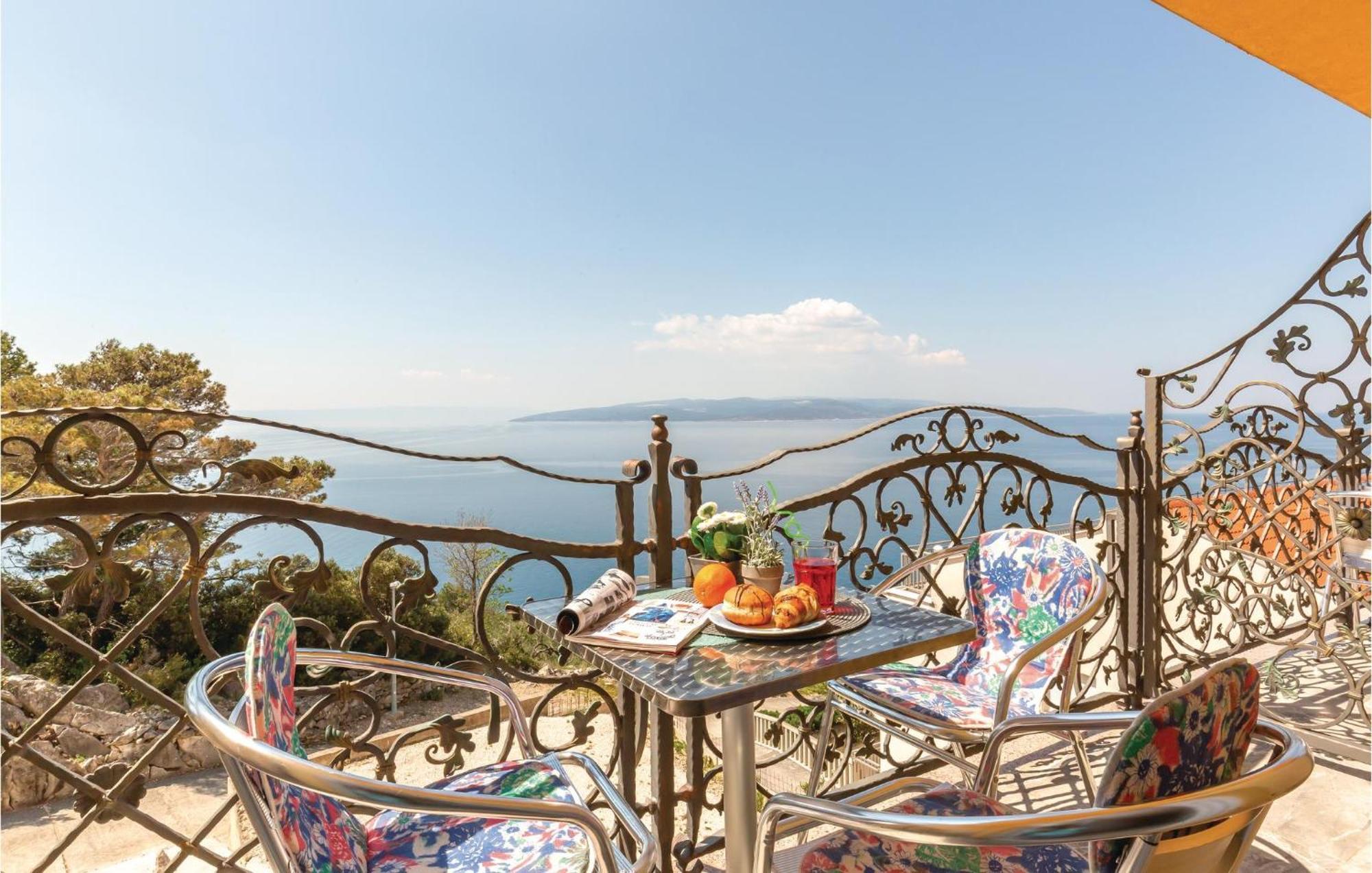 Nice Apartment In Krvavica With House Sea View Exterior foto